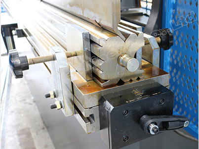 CNC Servo Electro-Hydraulic Press Brake, with DELEM DA52S Controller