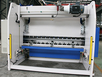 CNC Servo Electro-Hydraulic Press Brake, with DELEM DA52S Controller