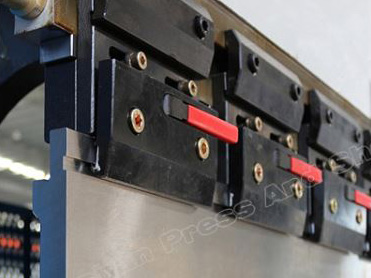 Hydraulic Press Brake with DA41S Controller