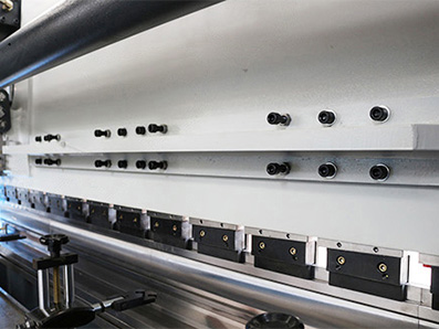 CNC Servo Electro-Hydraulic Press Brake, with DELEM E200P Controller