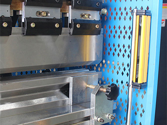 CNC Servo Electro-Hydraulic Press Brake, with DELEM E200P Controller