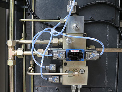 CNC Servo Electro-Hydraulic Press Brake, with DELEM E21 Controller